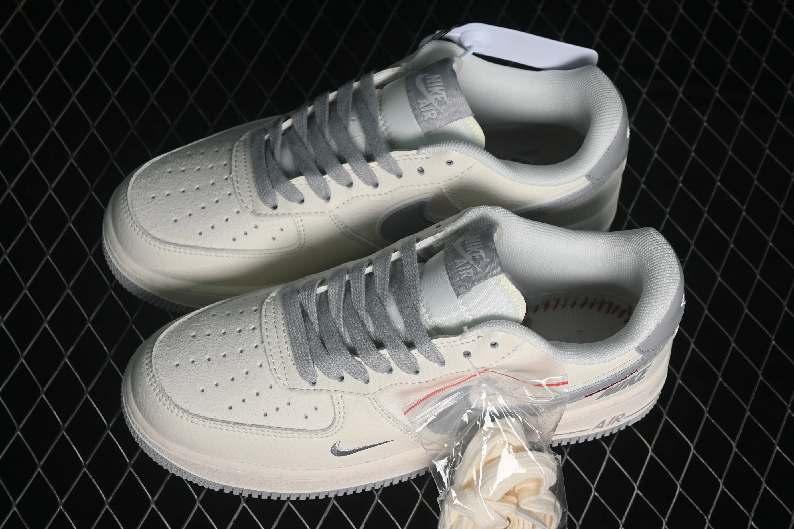 All categories Nk Air Force 1 Air Force series Nk Air Force 1 Low Air Force low-top Nike Air Force 1'07 Low joint model Air Force 1 low-top casual sneakers DN9688-102